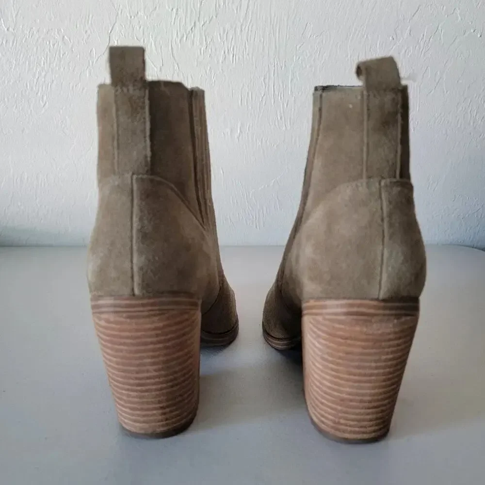 Marc Fisher Suede Marela Ankle Boots Womens 9 Tan Almond Toe Pull On - Picture 4 of 9